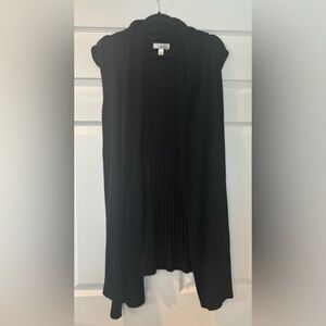 2/$20 Open black sleeveless knit cardigan